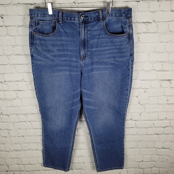 AMERICAN EAGLE | Mom high waist crop short jeans - Picture 4 of 9